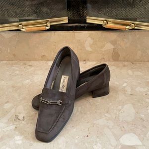 Brown suede comfort loafers with brass accent (7.5)
